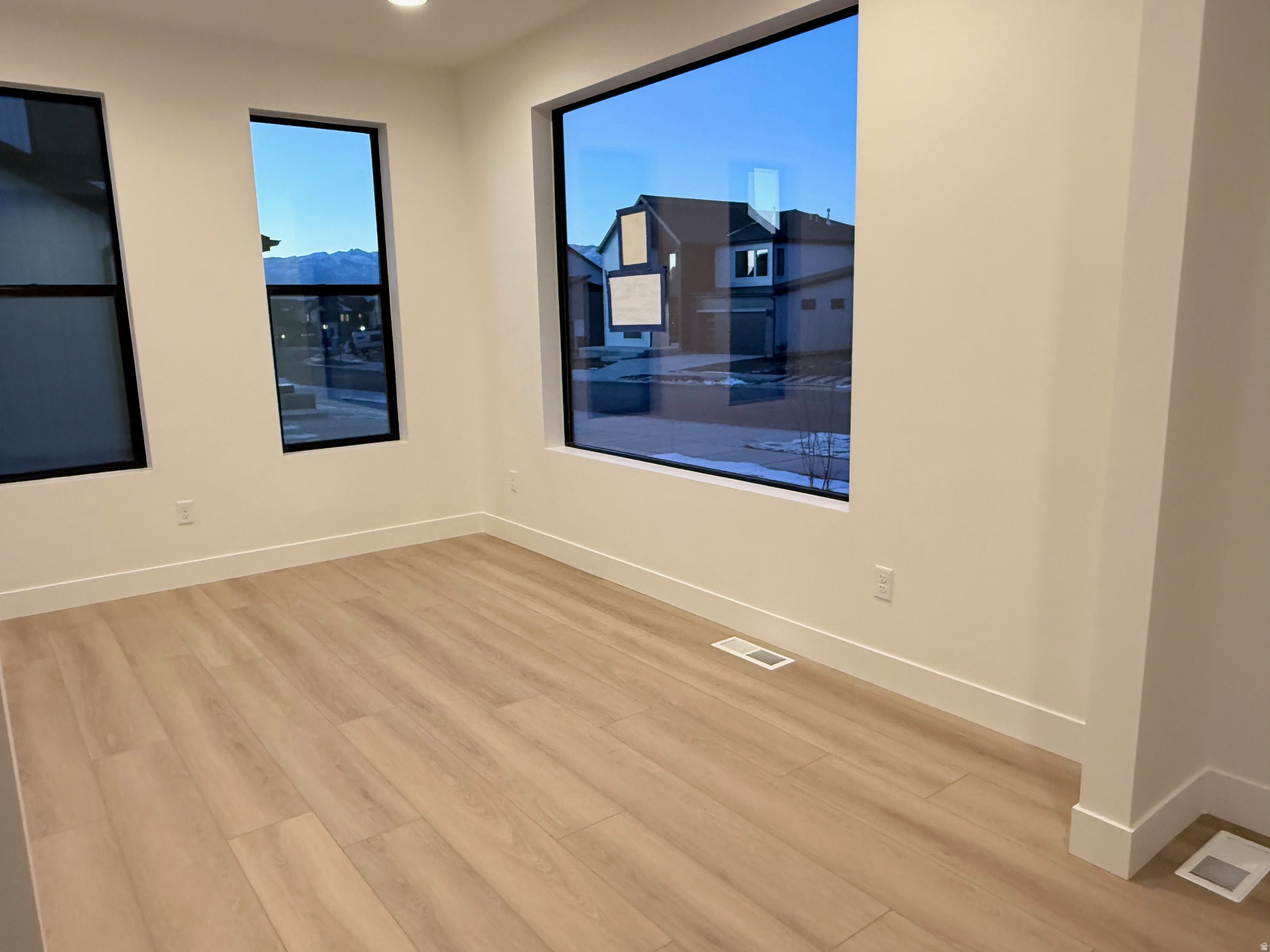 THE CROSSING - Residential