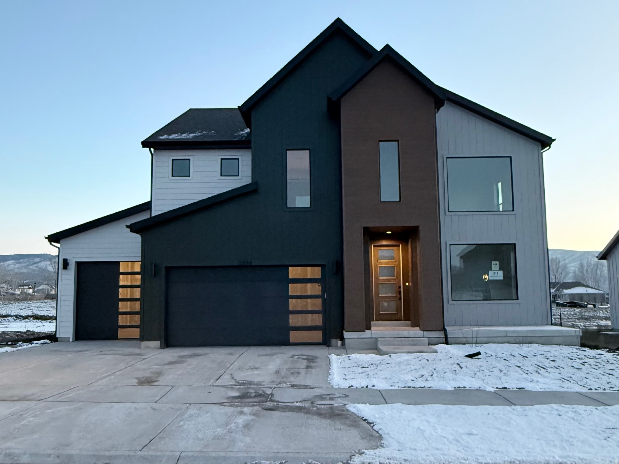 THE CROSSING - Residential