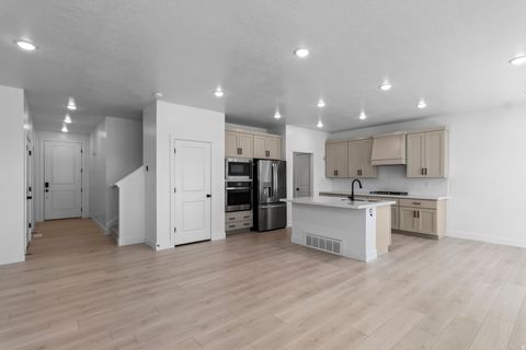 Tiny photo for 2770 W AURORA AVE, Mapleton, UT 84664 (MLS # 2143384)