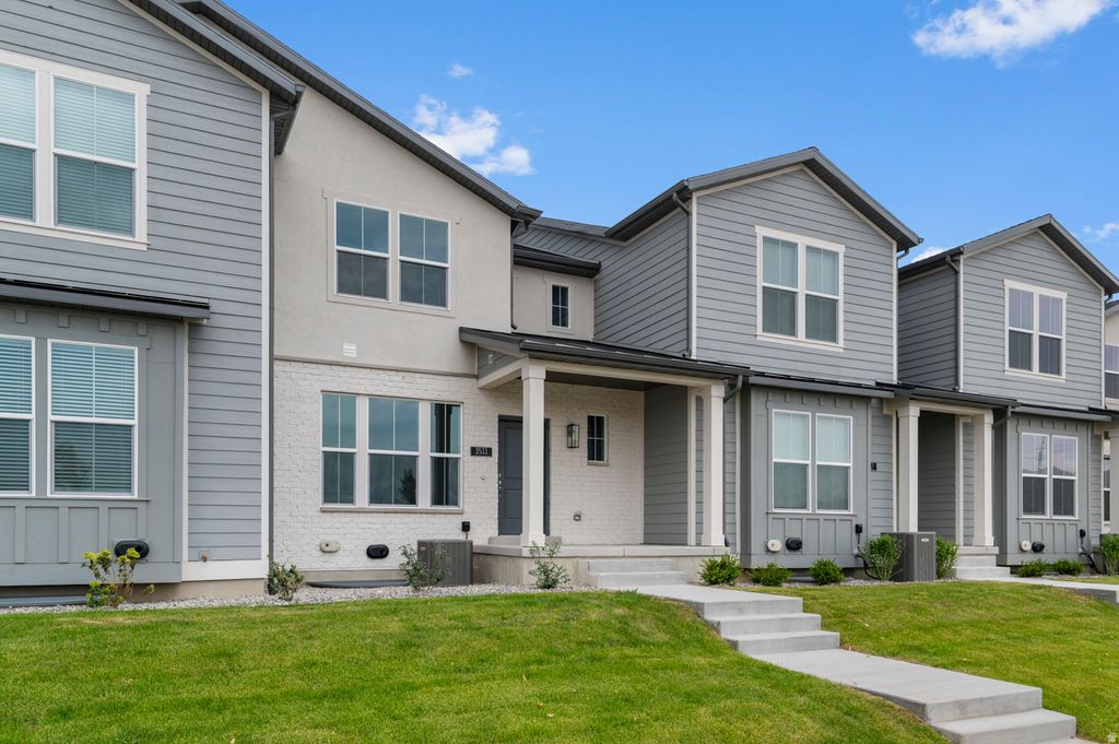 Photo of 3511 W HARDMAN WAY, Lehi, UT 84043 (MLS # 2125288)