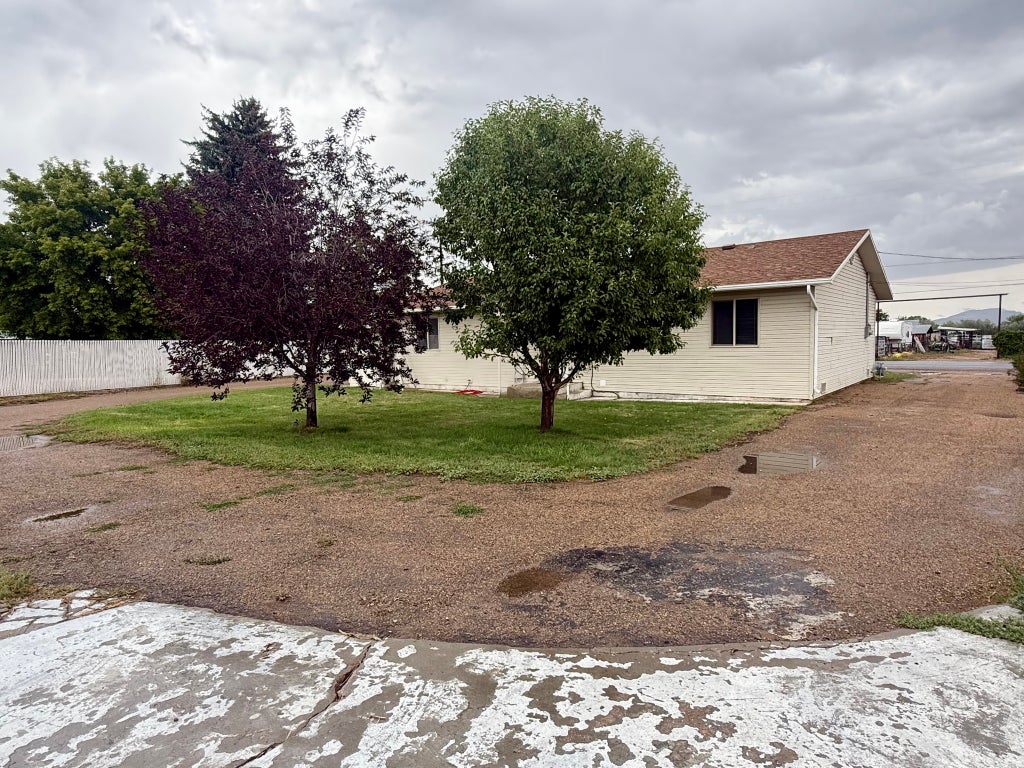 Photo of 899 N 500 W, Vernal, UT 84078 (MLS # 2182352)