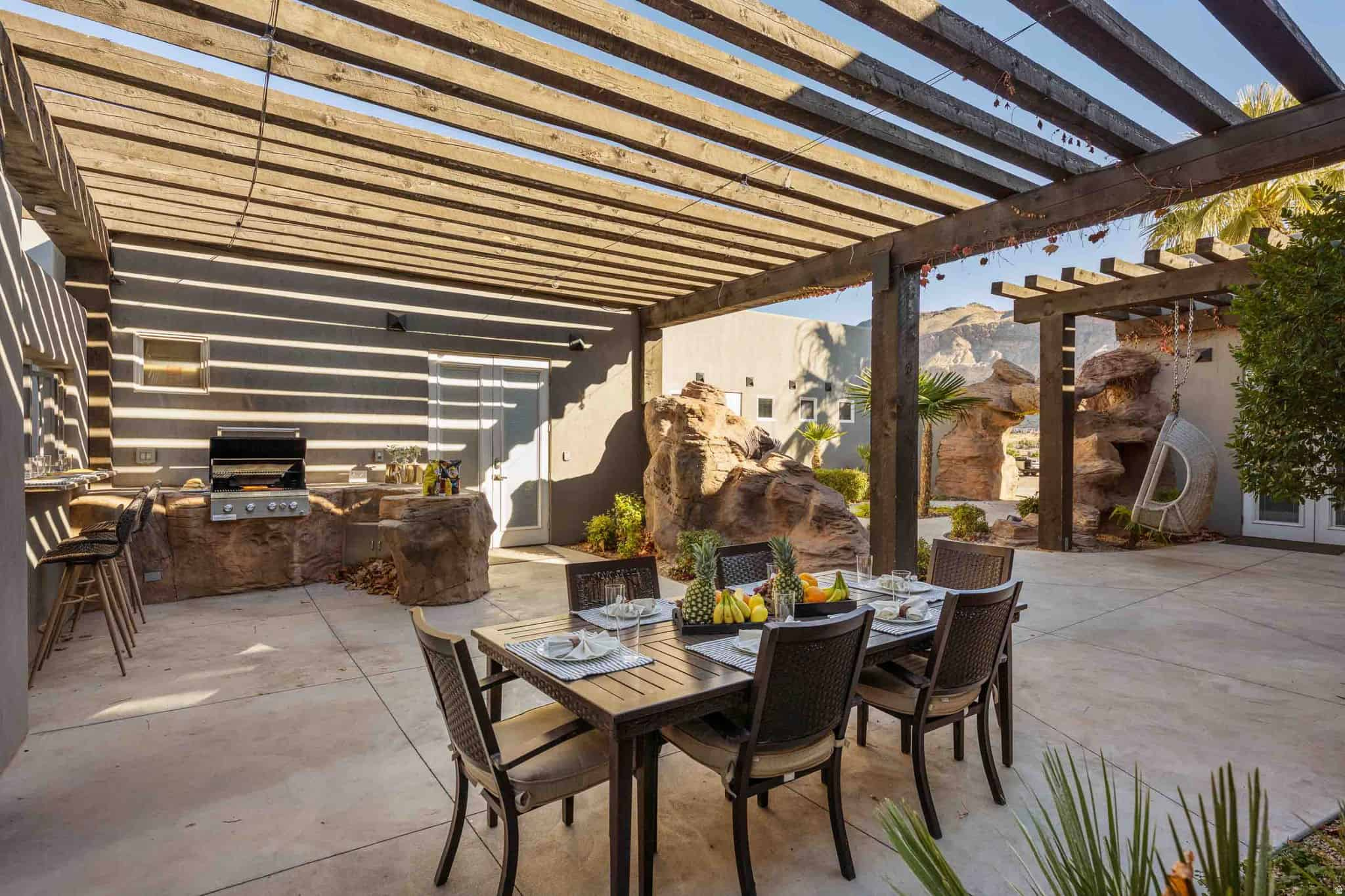 ADOBE HILLS - Residential