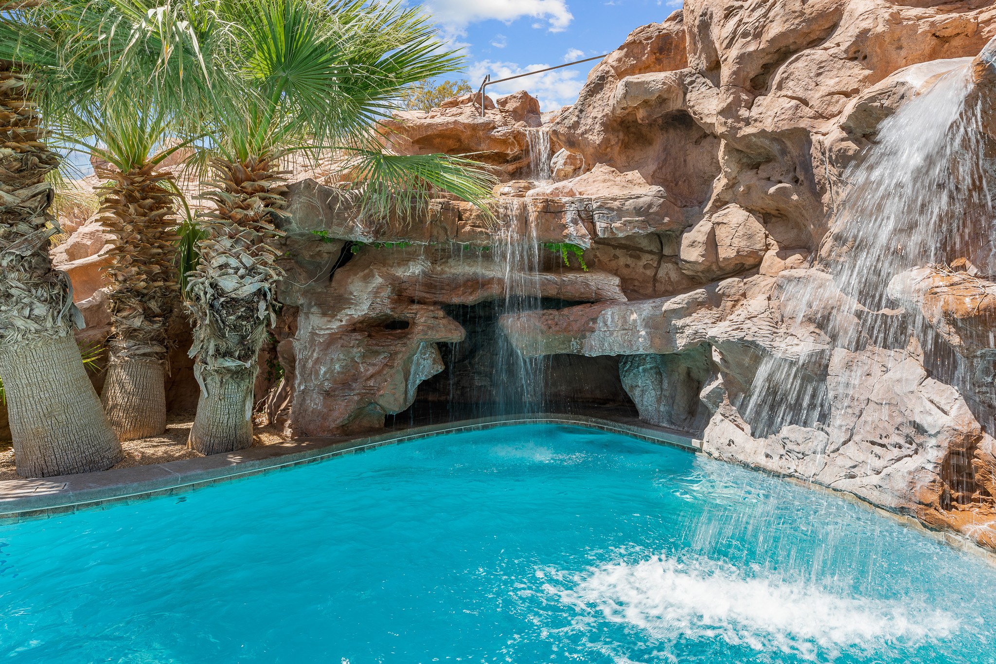 ADOBE HILLS - Residential