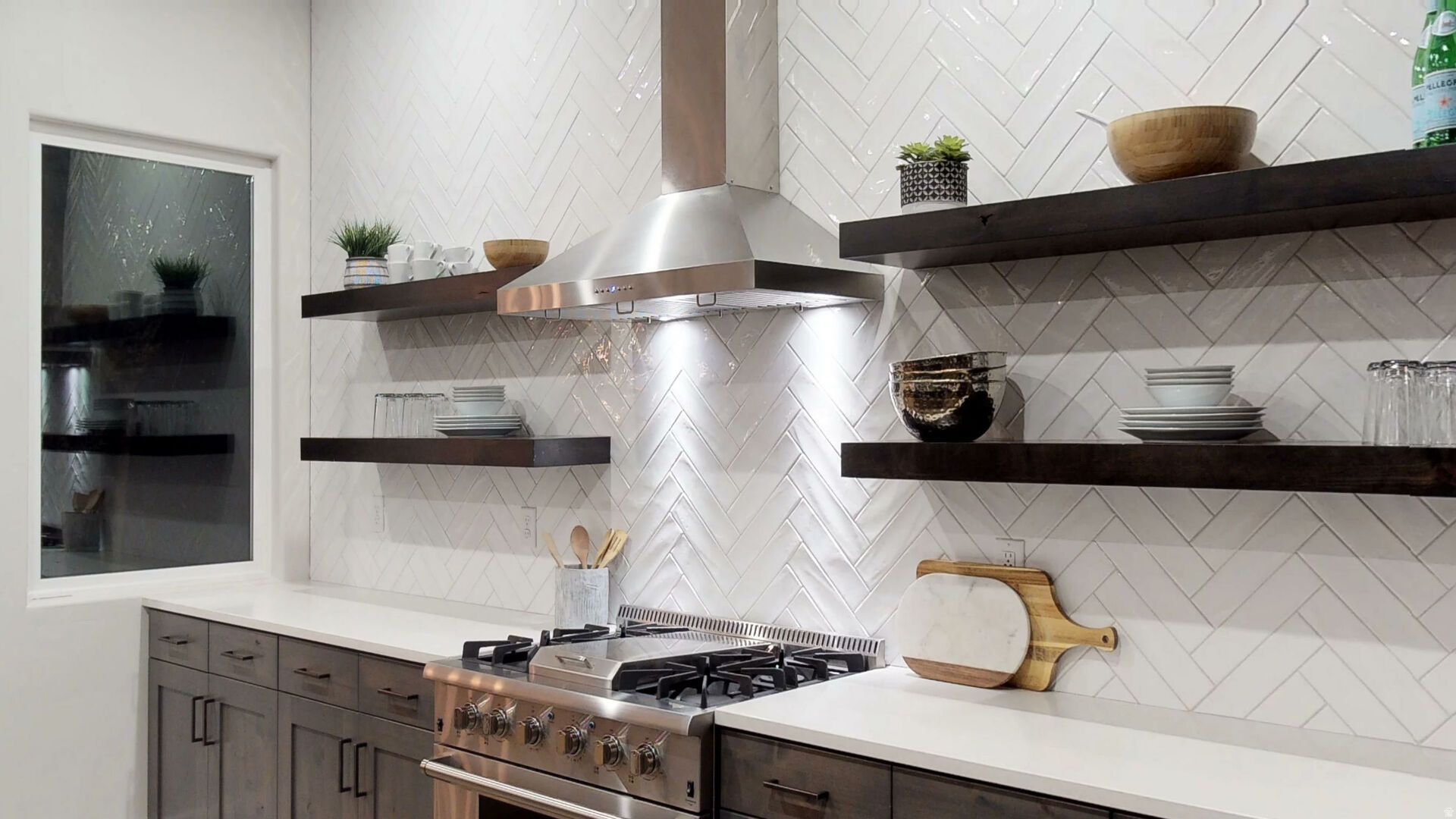 ADOBE HILLS - Residential