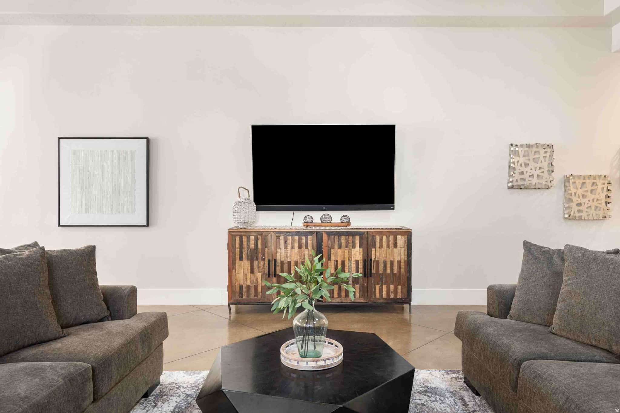 ADOBE HILLS - Residential