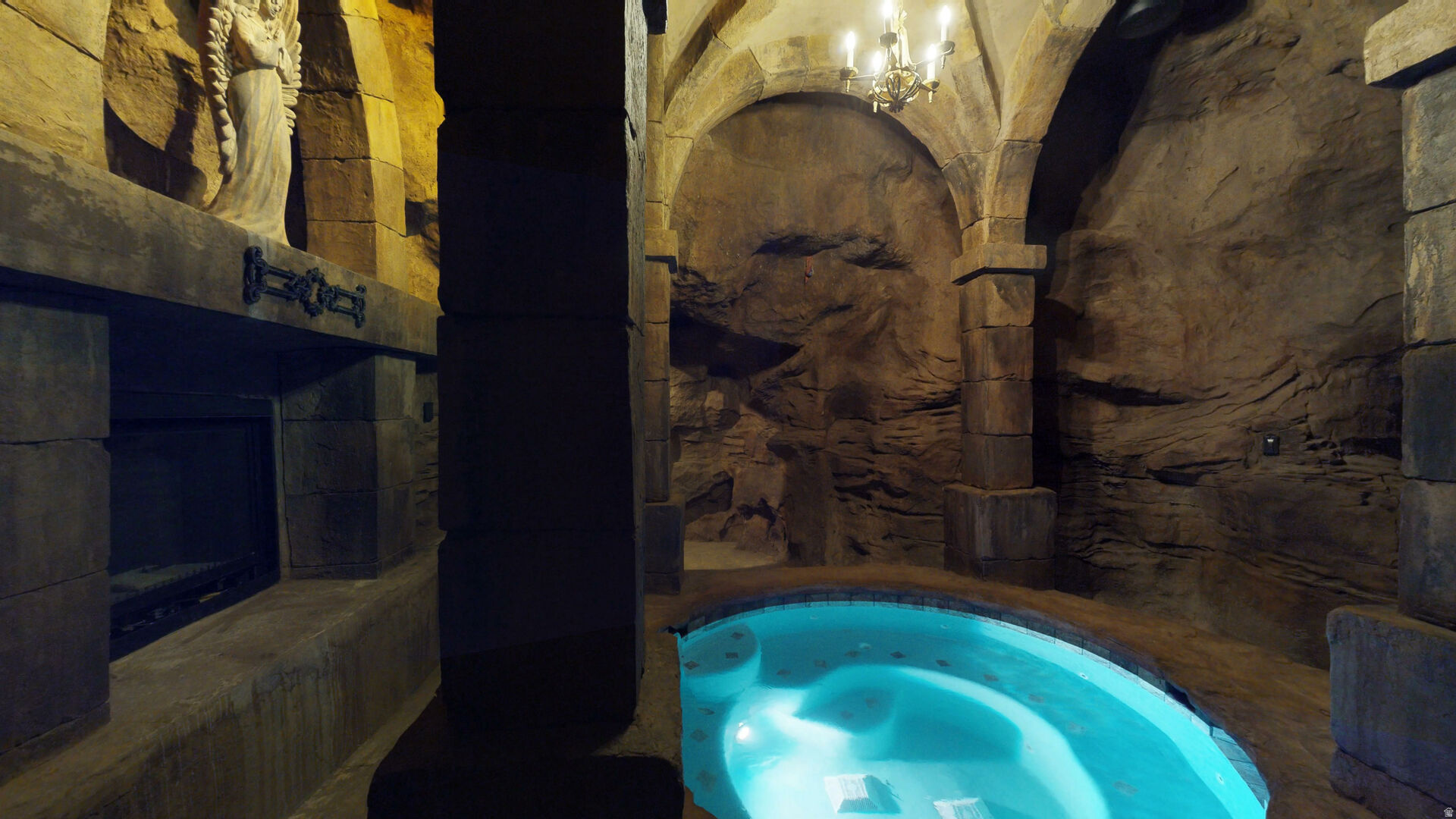 ADOBE HILLS - Residential