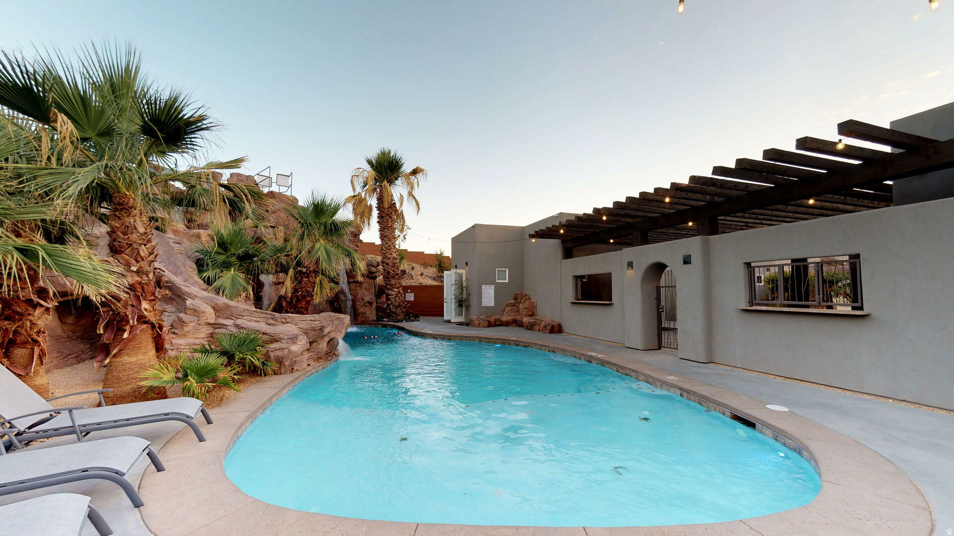 ADOBE HILLS - Residential