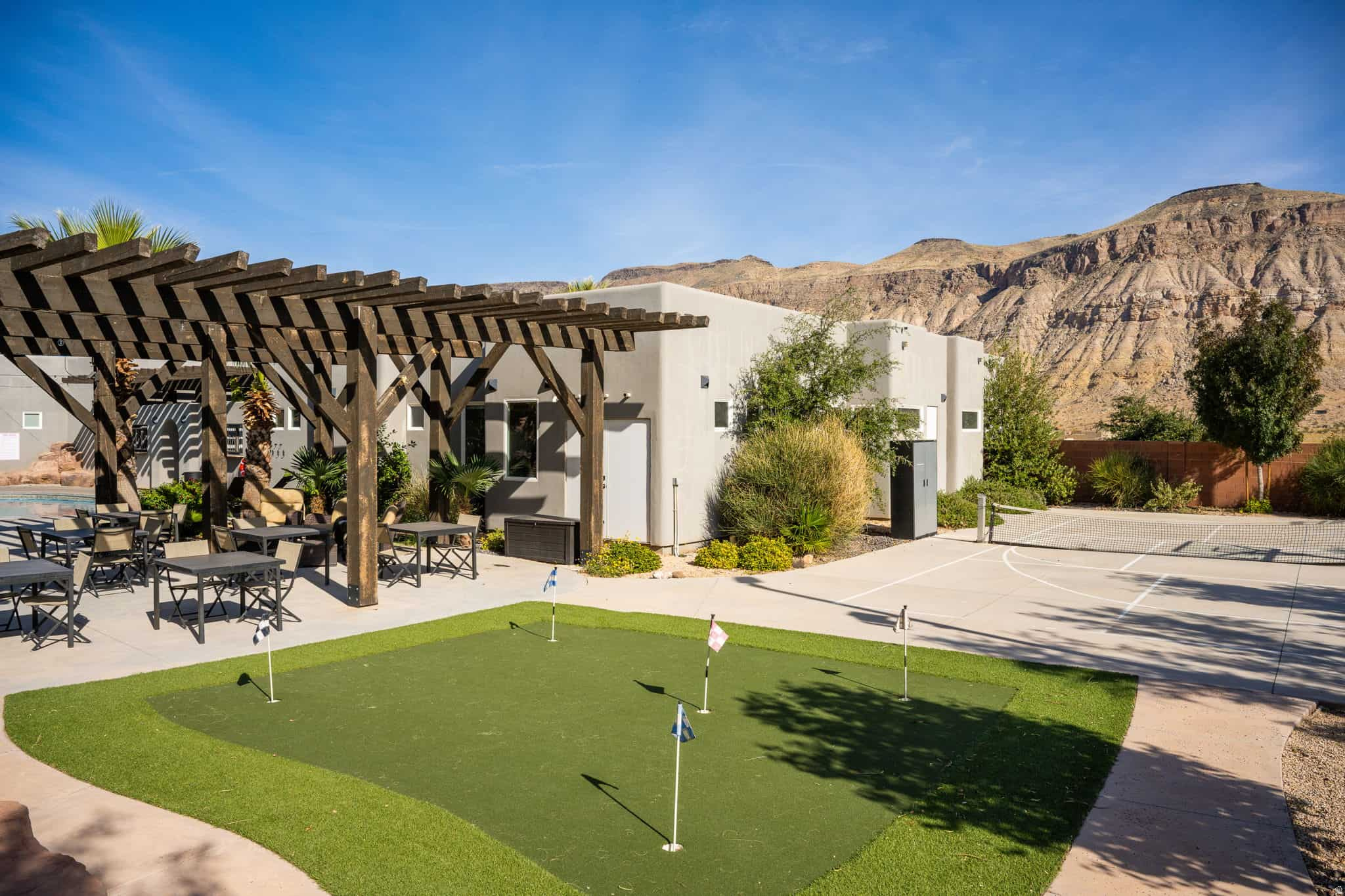 ADOBE HILLS - Residential