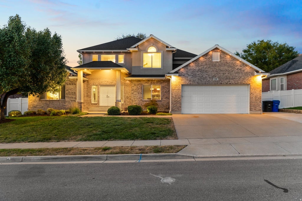 Photo of 139 CANYON BREEZE DR, Centerville, UT 84014 (MLS # 2186897)