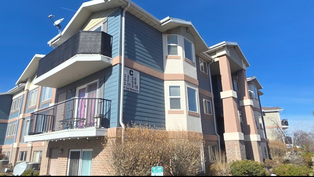 EAST TOWN VILLAGE - Residential