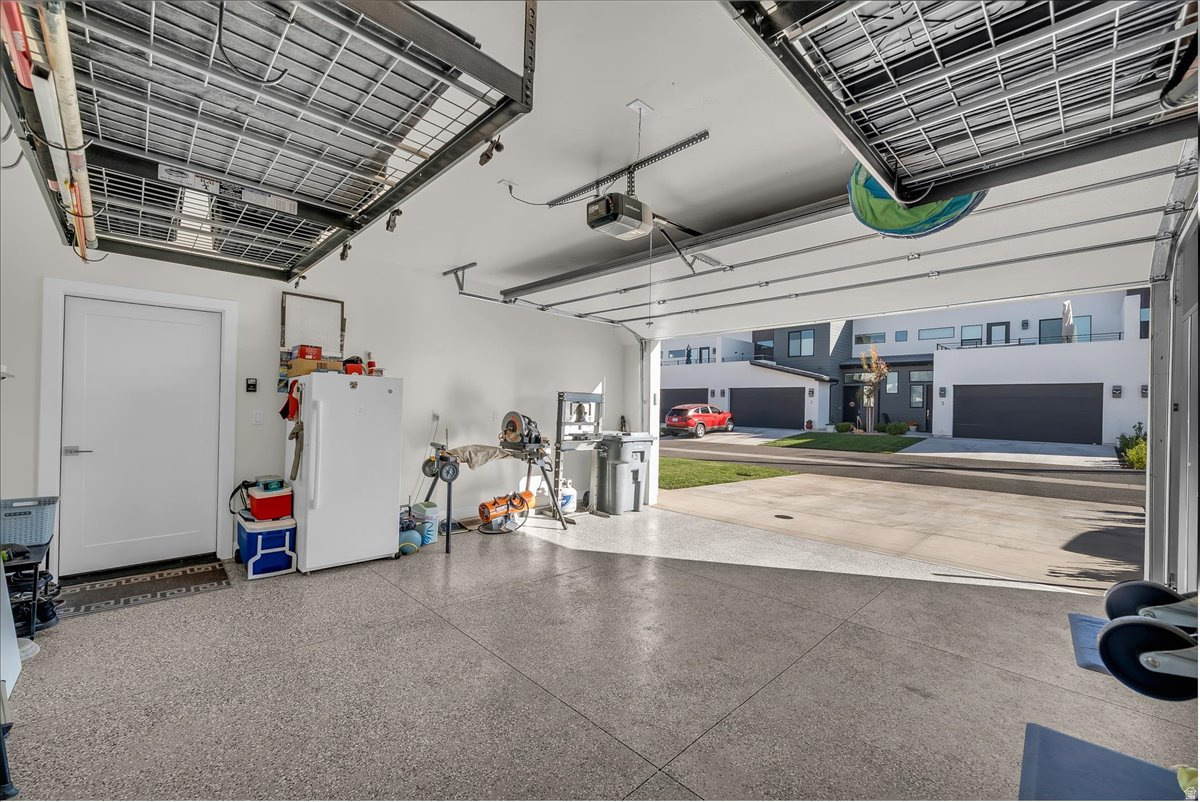 EAGLE POINTE AT THE FRONT 9 OF SKY - Residential