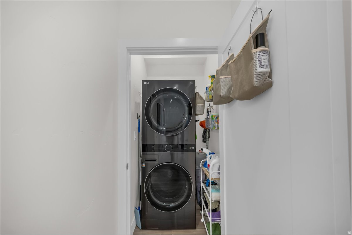 EAGLE POINTE AT THE FRONT 9 OF SKY - Residential