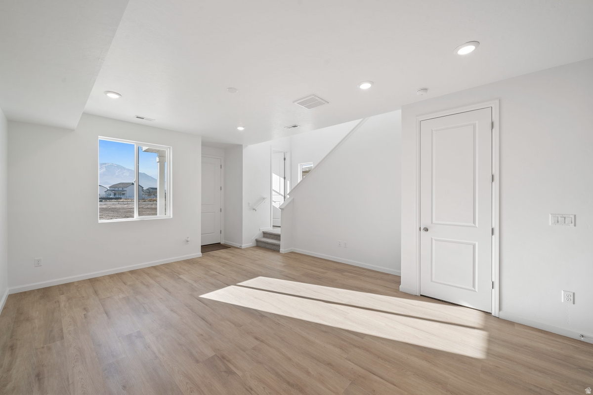 VILLAGES AT ARROWHEAD PARK - Residential