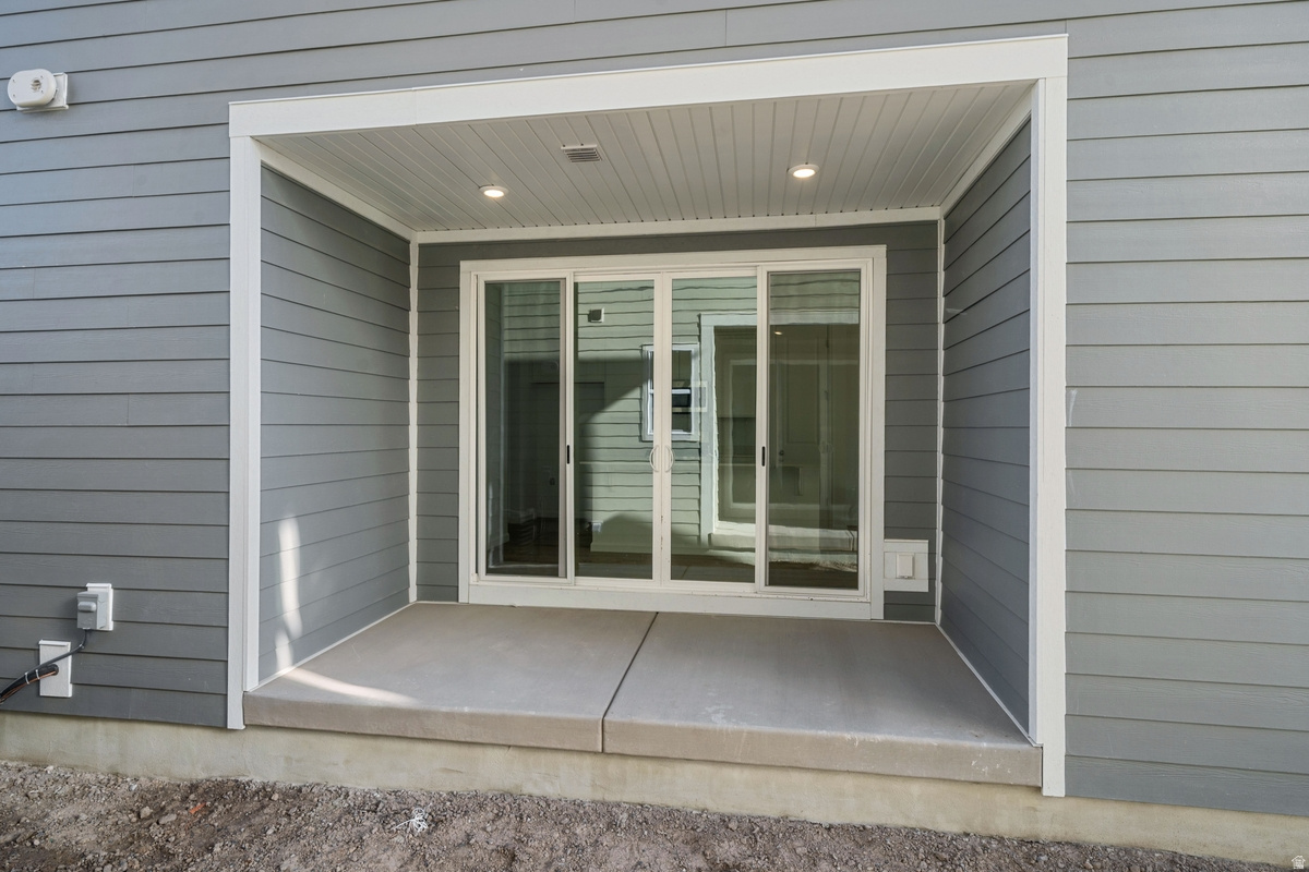 VILLAGES AT ARROWHEAD PARK - Residential