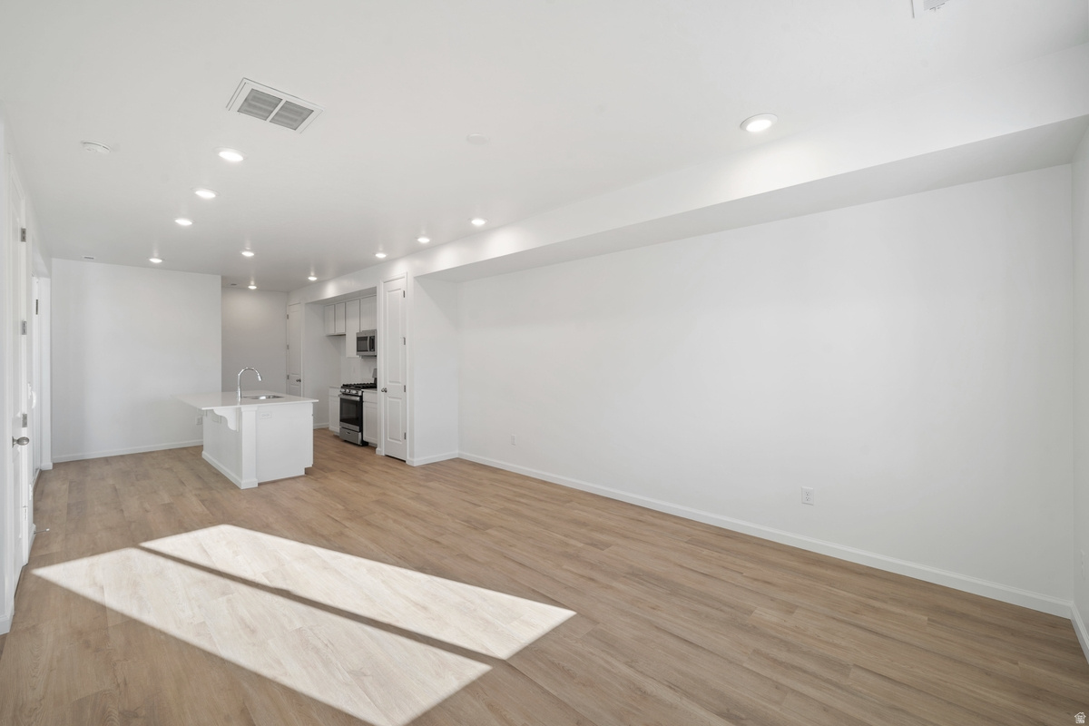 VILLAGES AT ARROWHEAD PARK - Residential