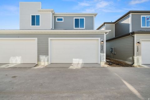 Tiny photo for 1336 E 1670 N #821, Payson, UT 84651 (MLS # 2124512)