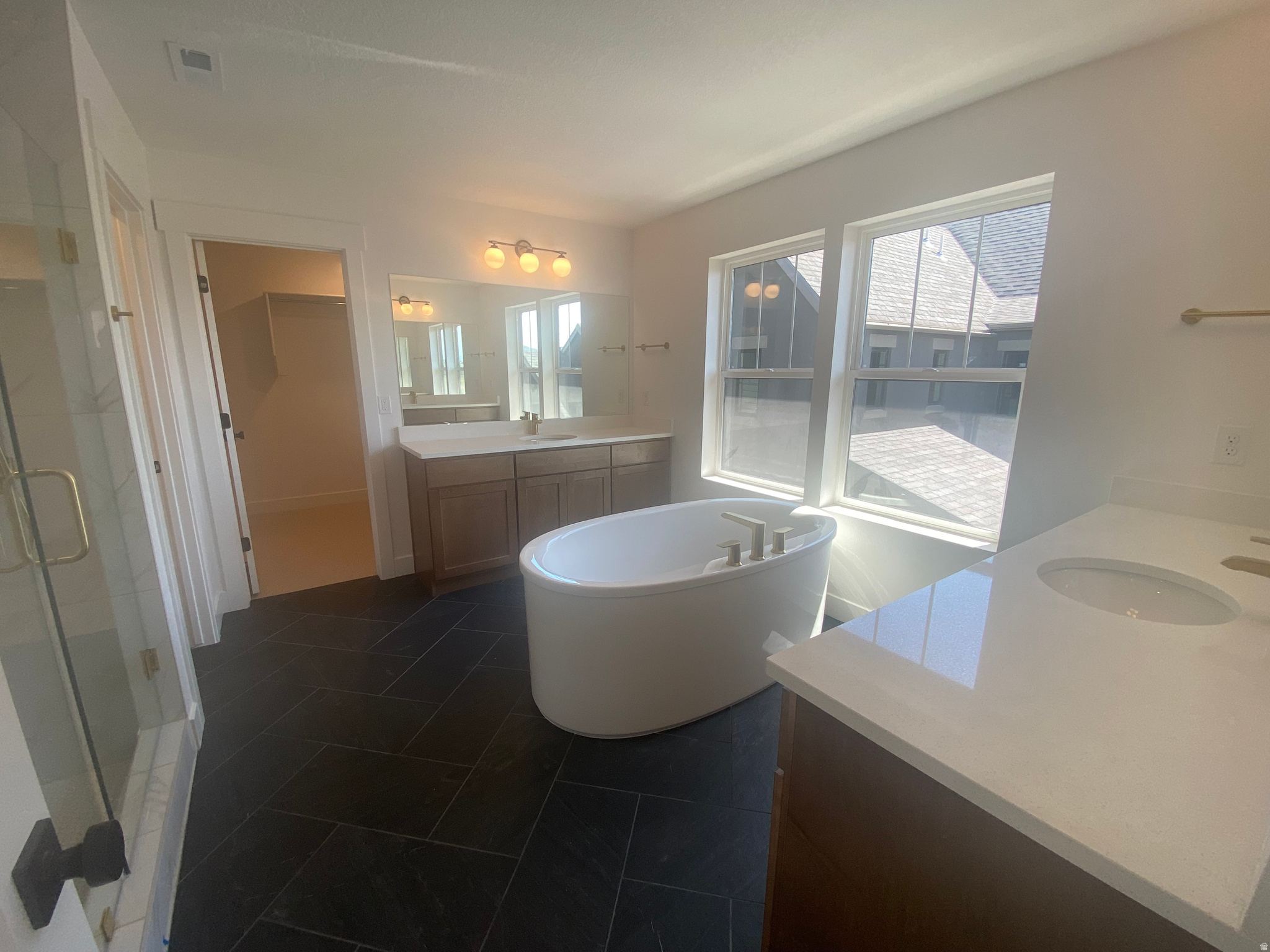 DAYBREAK - Residential