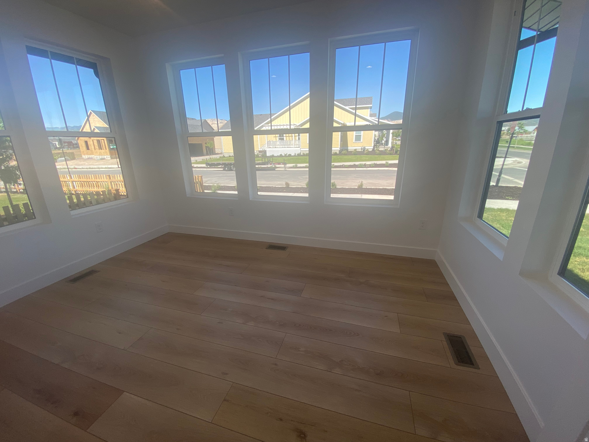 DAYBREAK - Residential