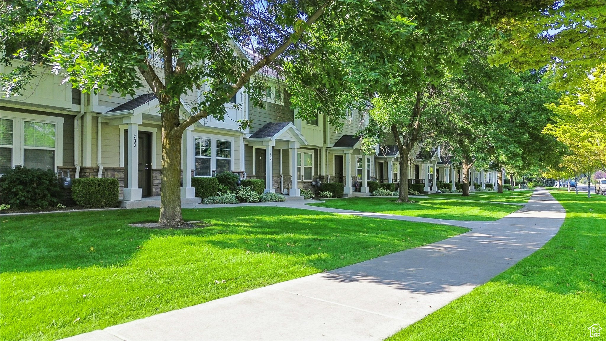 RIVER CROSSING - Residential