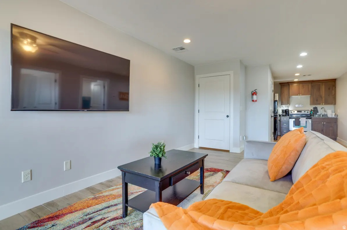 TOQUERVILLE TERRACE - Residential