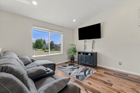 Tiny photo for 2514 W 2250 N, Clinton, UT 84015 (MLS # 2178758)