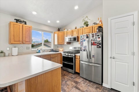 Tiny photo for 2514 W 2250 N, Clinton, UT 84015 (MLS # 2178758)