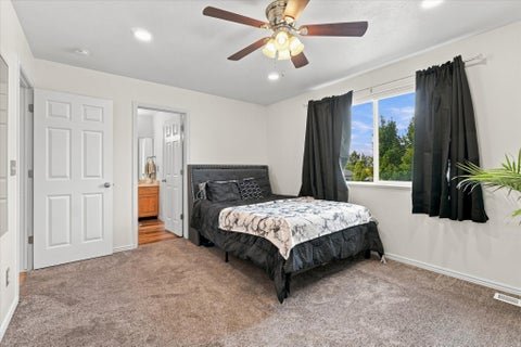 Tiny photo for 2514 W 2250 N, Clinton, UT 84015 (MLS # 2178758)