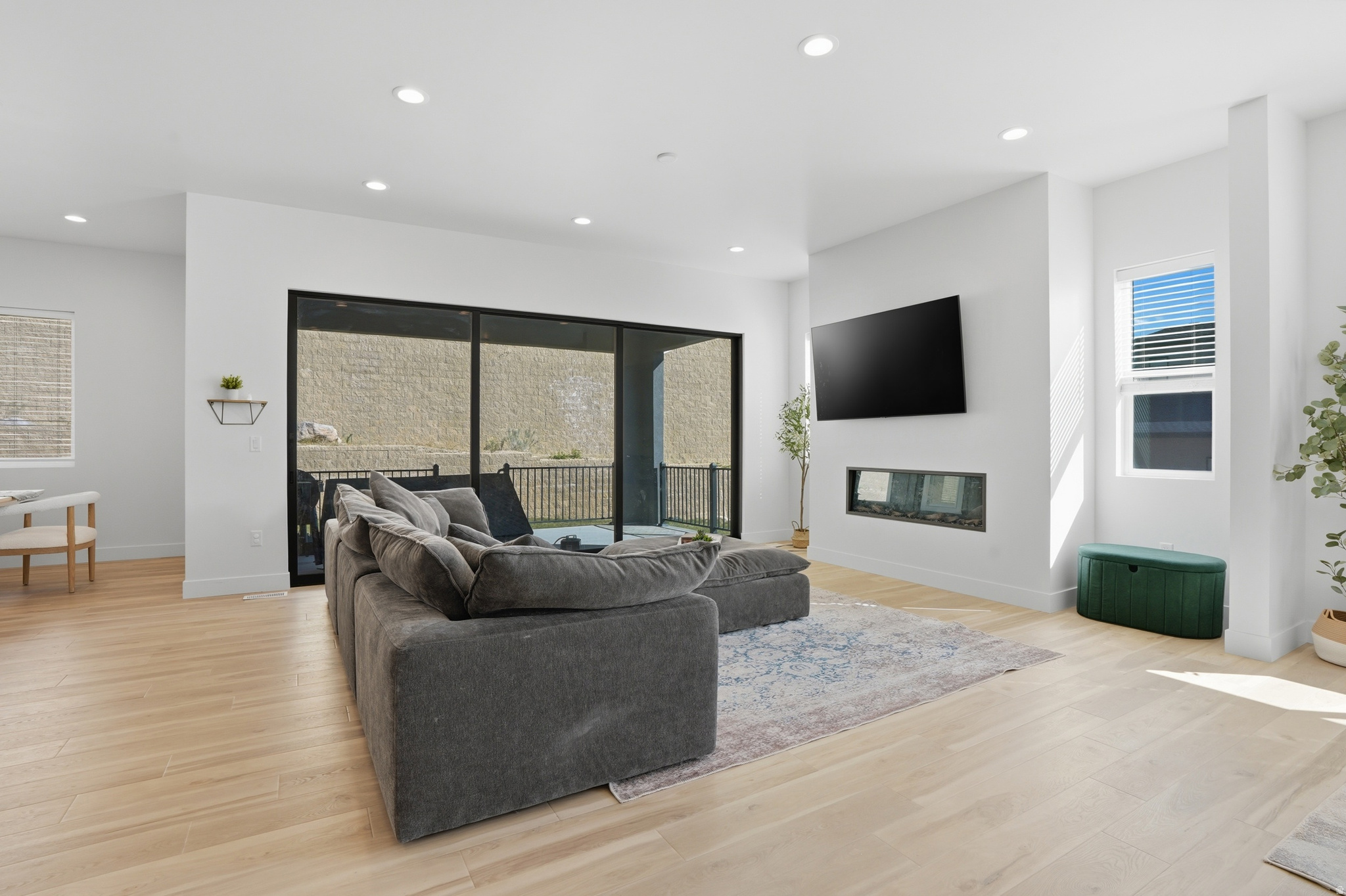 CANYON POINT - Residential