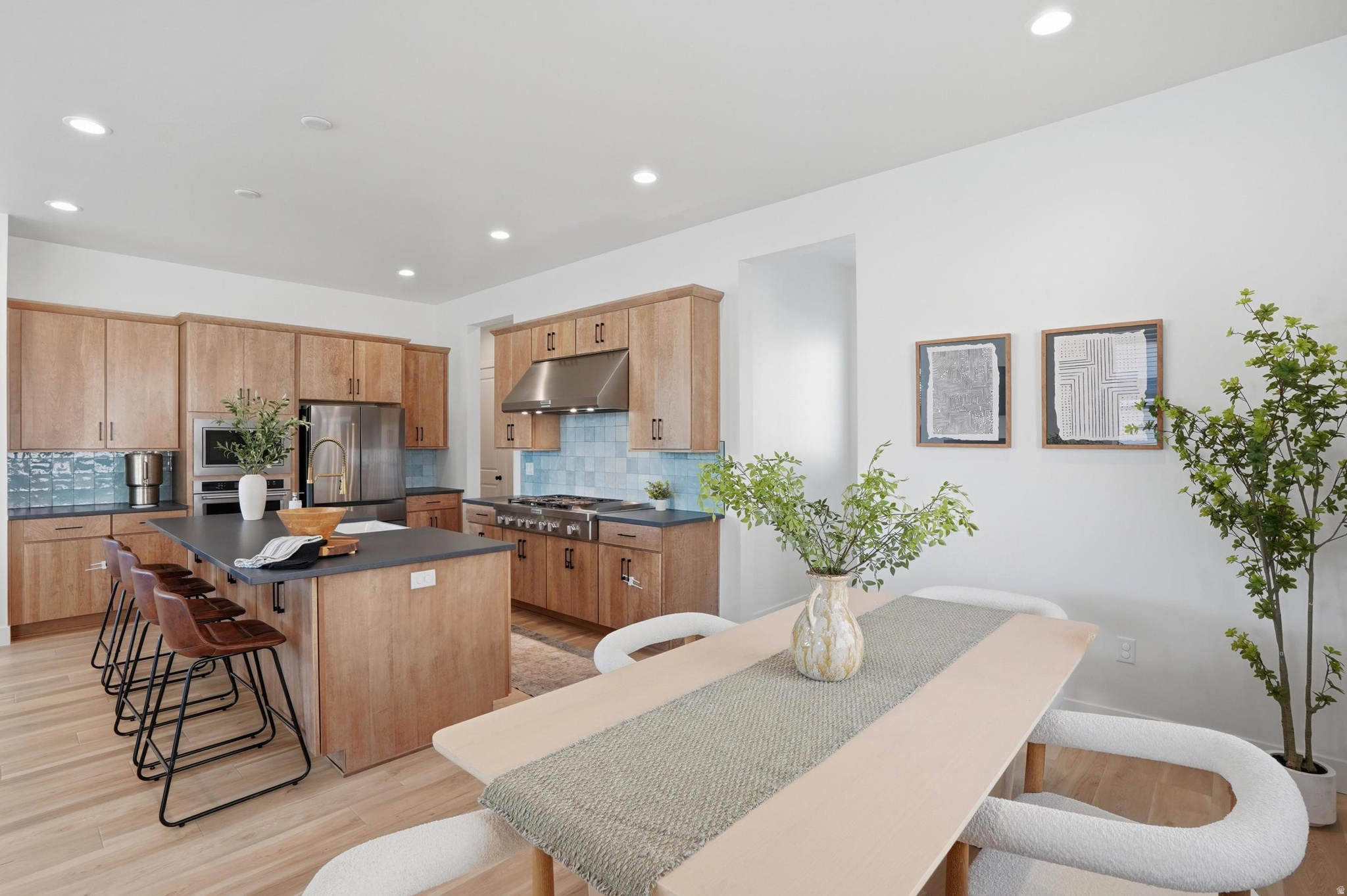 CANYON POINT - Residential