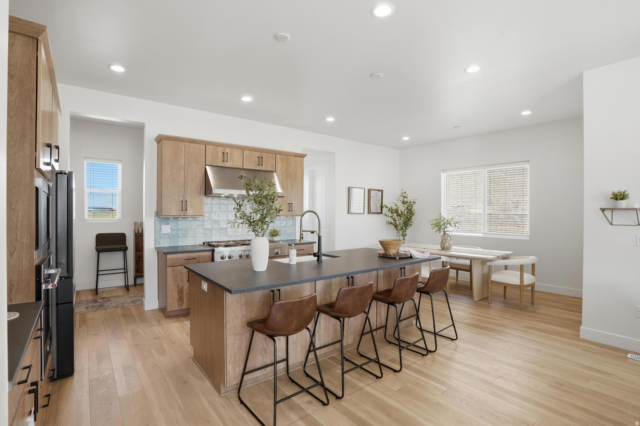 CANYON POINT - Residential