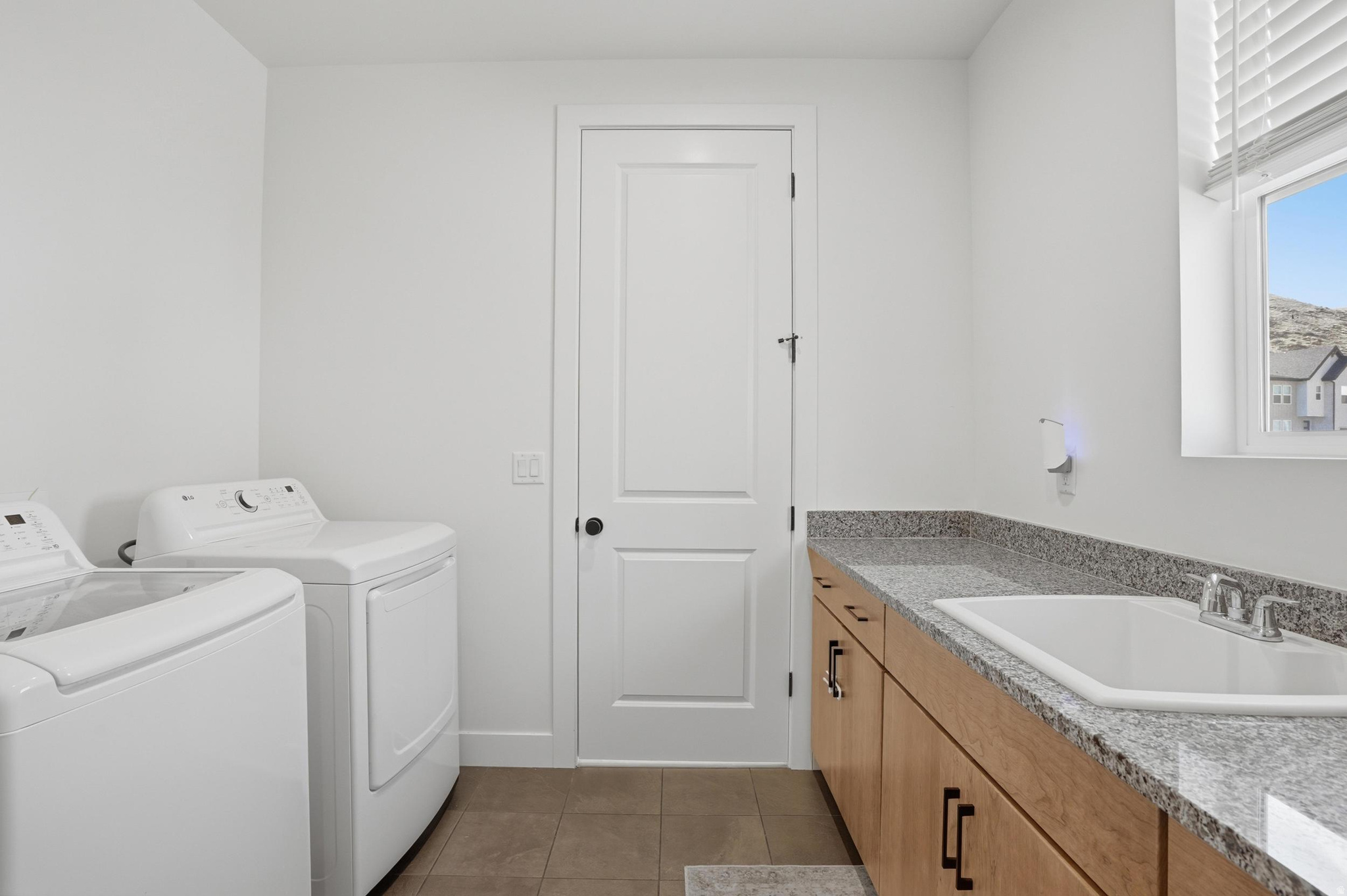 CANYON POINT - Residential