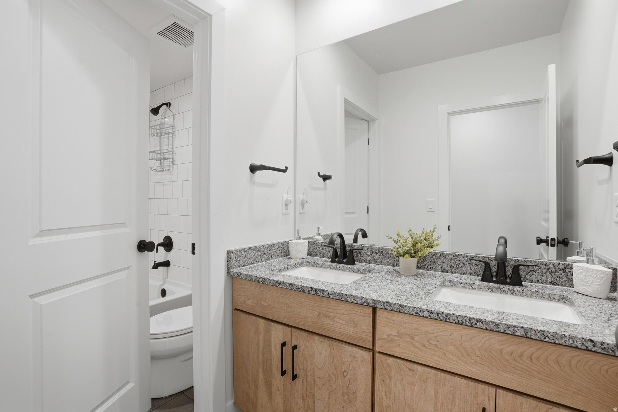 CANYON POINT - Residential