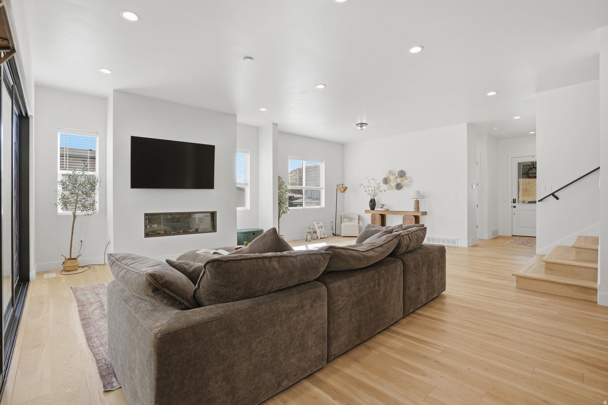 CANYON POINT - Residential