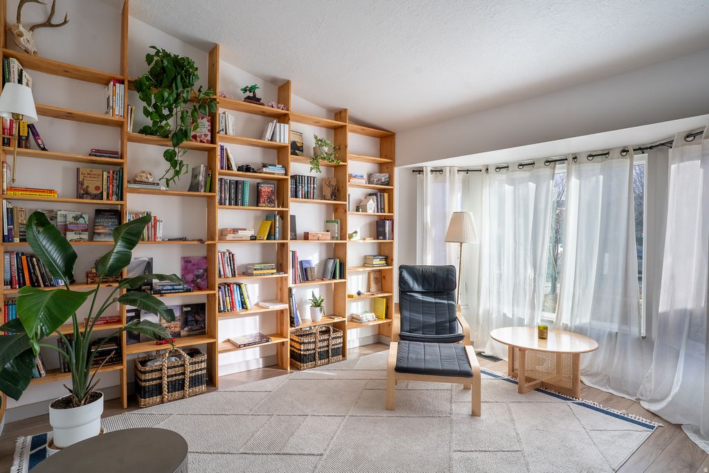 Photo of 6070 S COUGAR LN, Kearns, UT 84118 (MLS # 2143726)