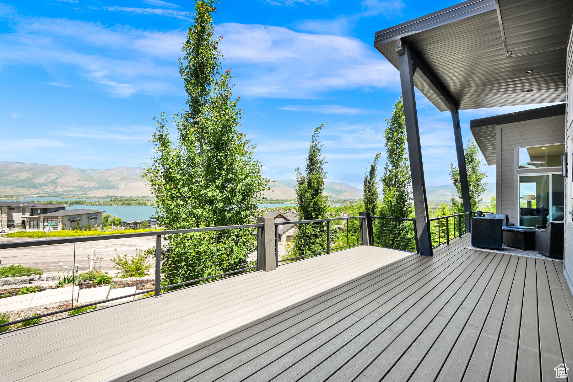 EDGEWATER CHALETS - Residential