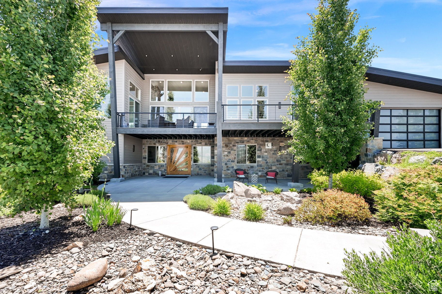 EDGEWATER CHALETS - Residential