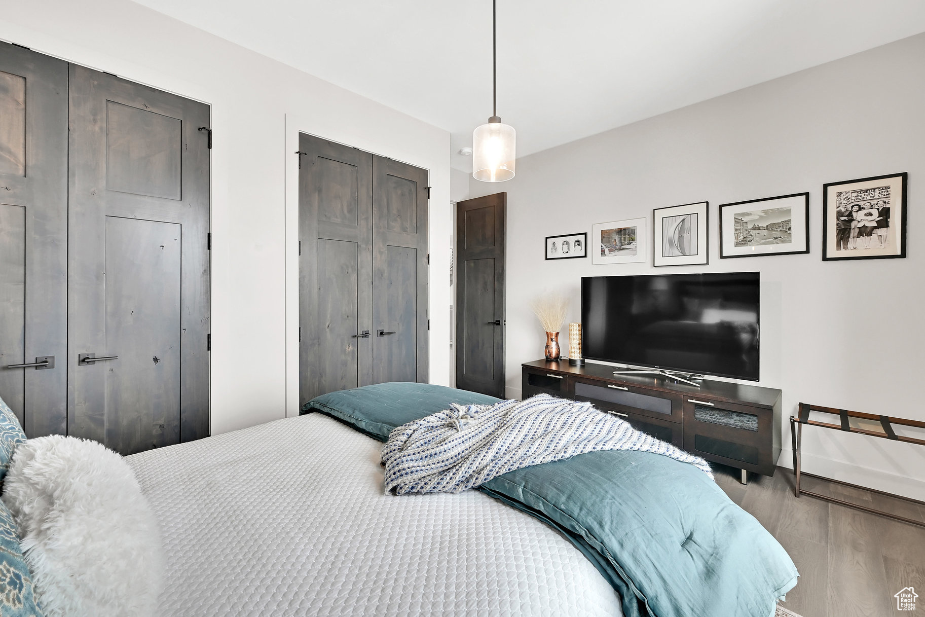 EDGEWATER CHALETS - Residential