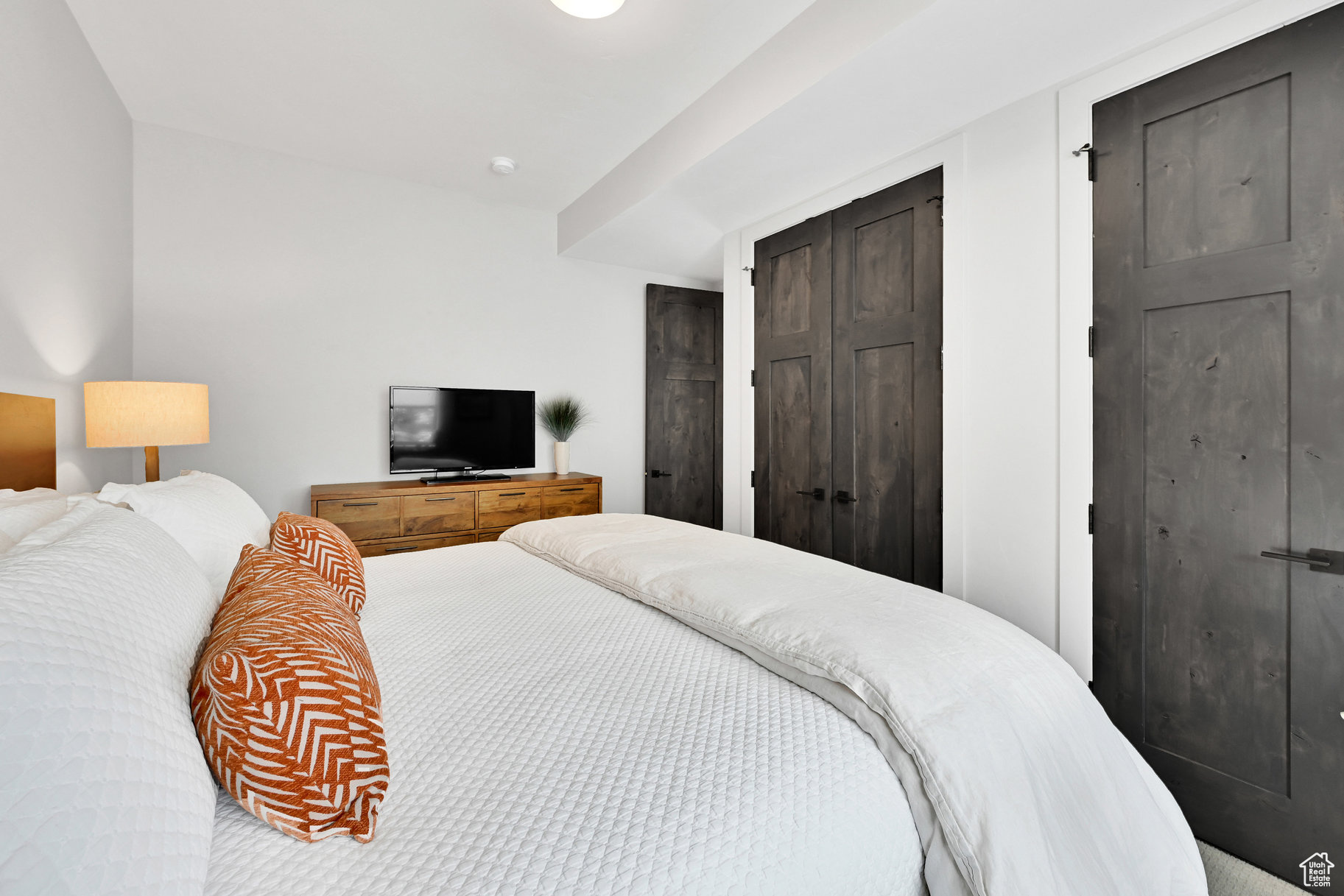 EDGEWATER CHALETS - Residential