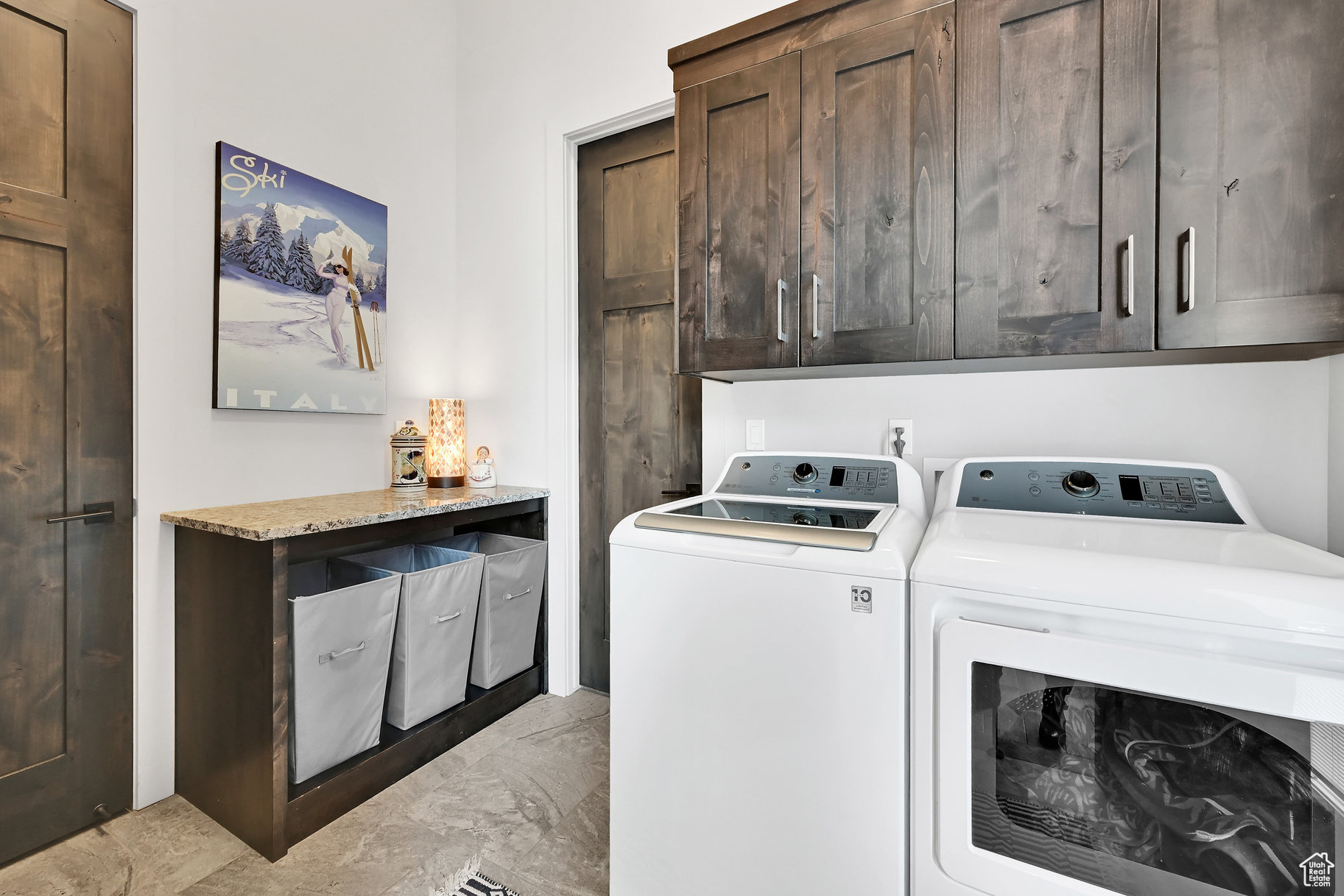 EDGEWATER CHALETS - Residential