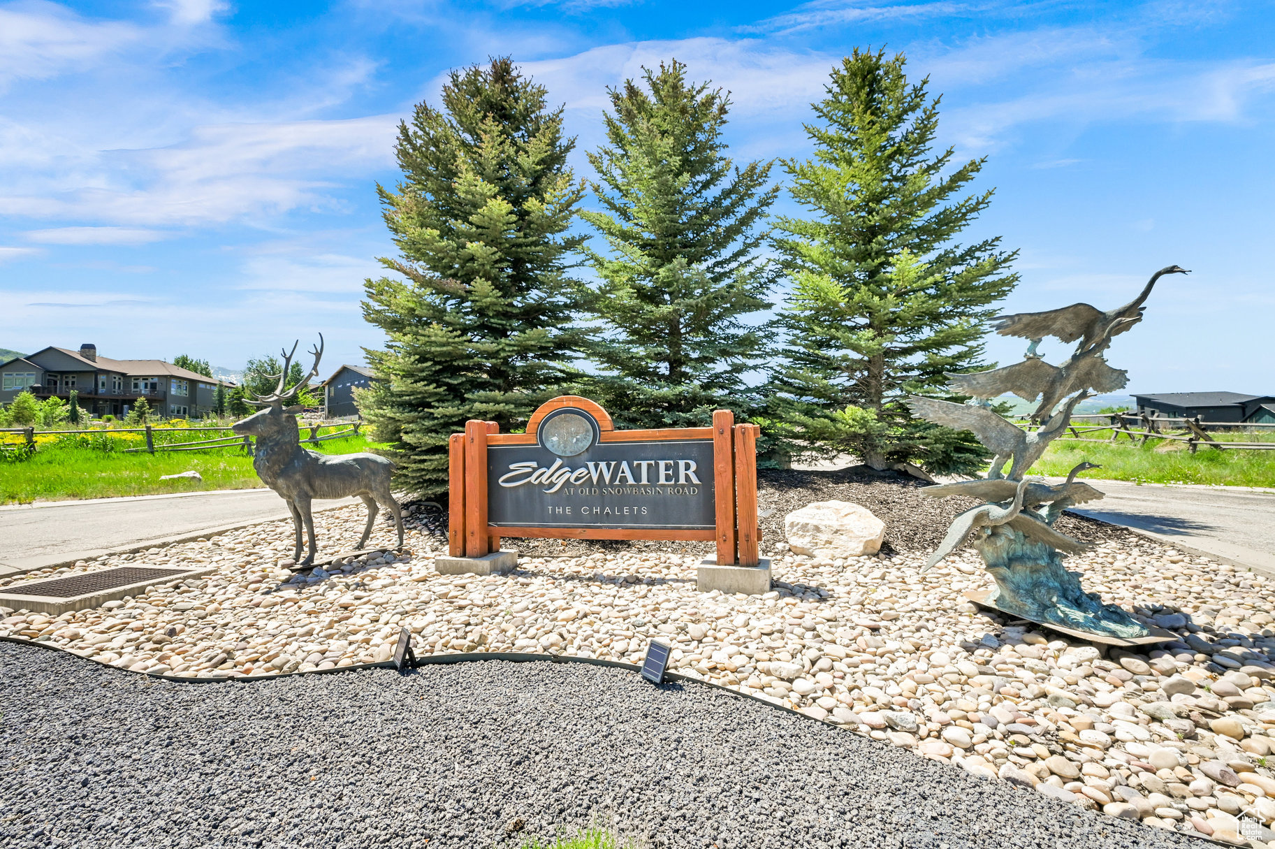 EDGEWATER CHALETS - Residential