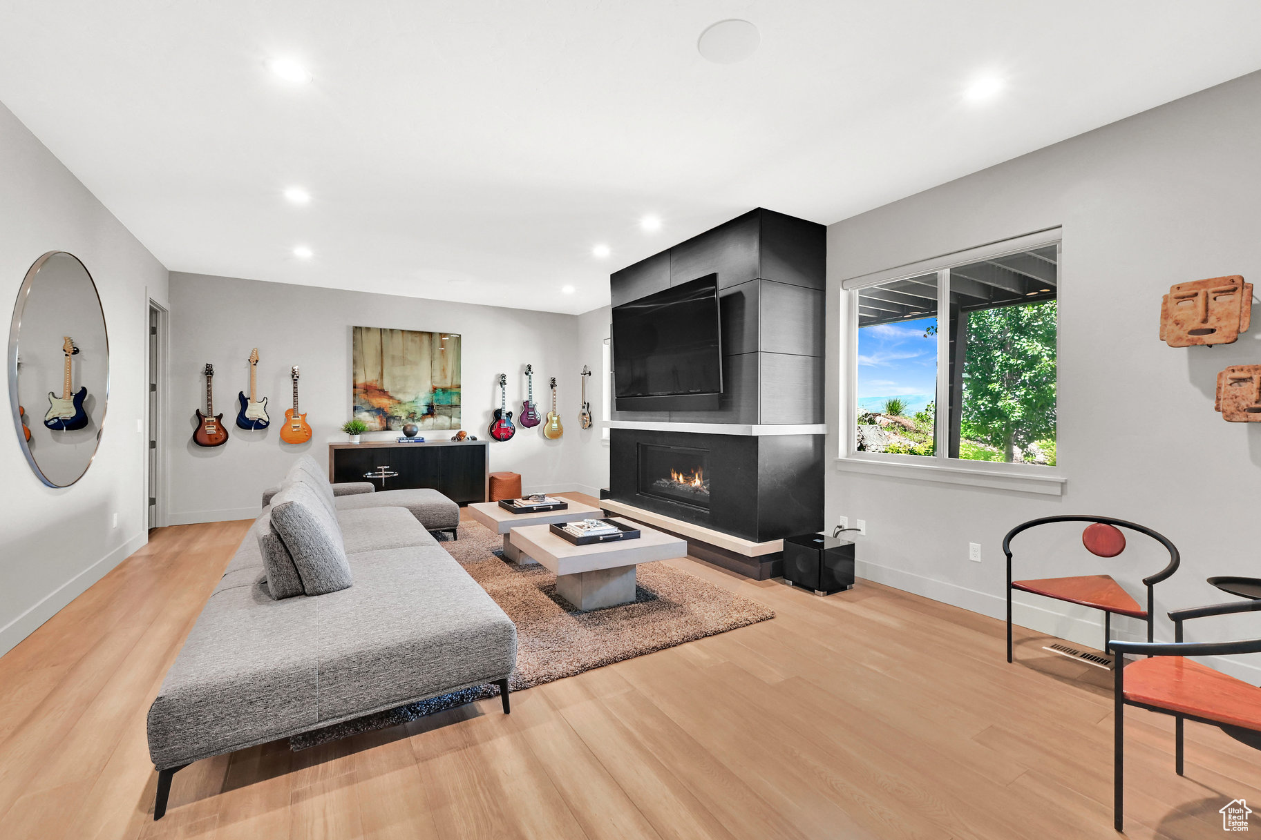 EDGEWATER CHALETS - Residential