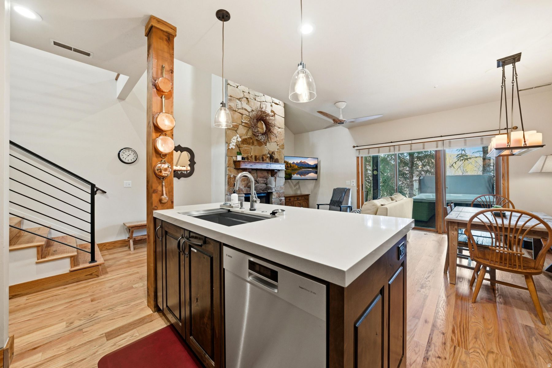 PARKVIEW CONDOMINIUMS - Residential