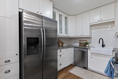 Tiny photo for 2397 E BOYES ST S, Holladay, UT 84117 (MLS # 2147125)