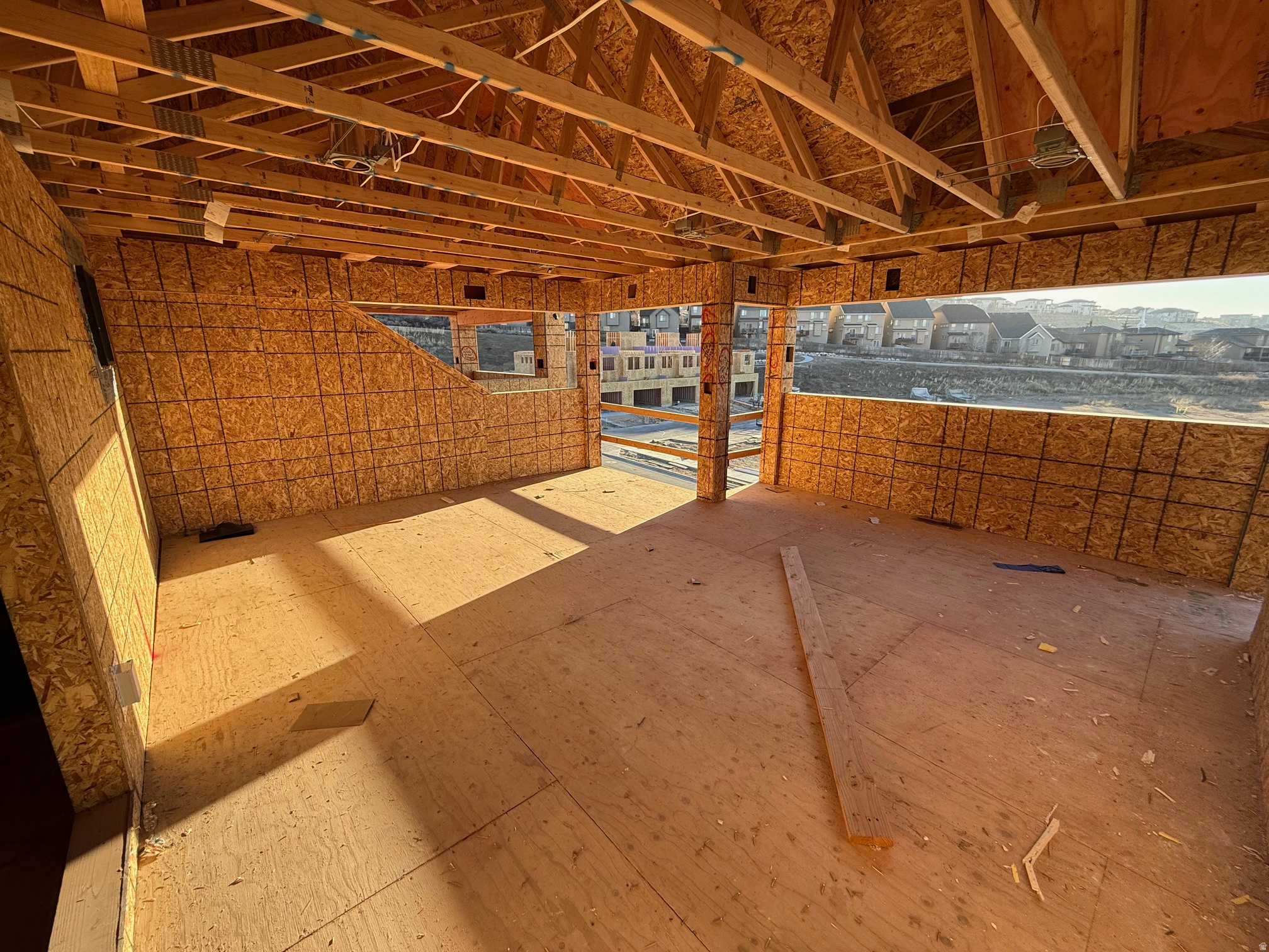 VISTAS AT THE POINT - Residential