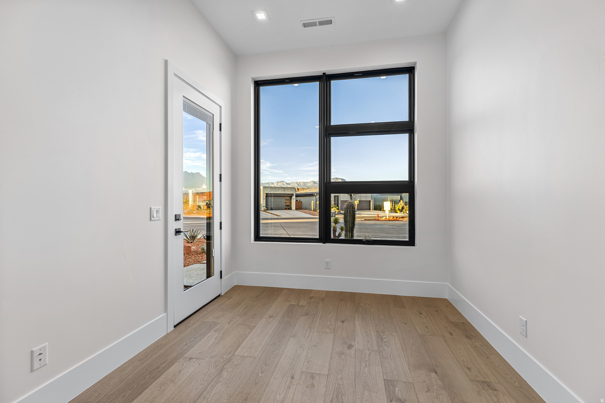 RED MOUNTAIN TERRACE - Residential