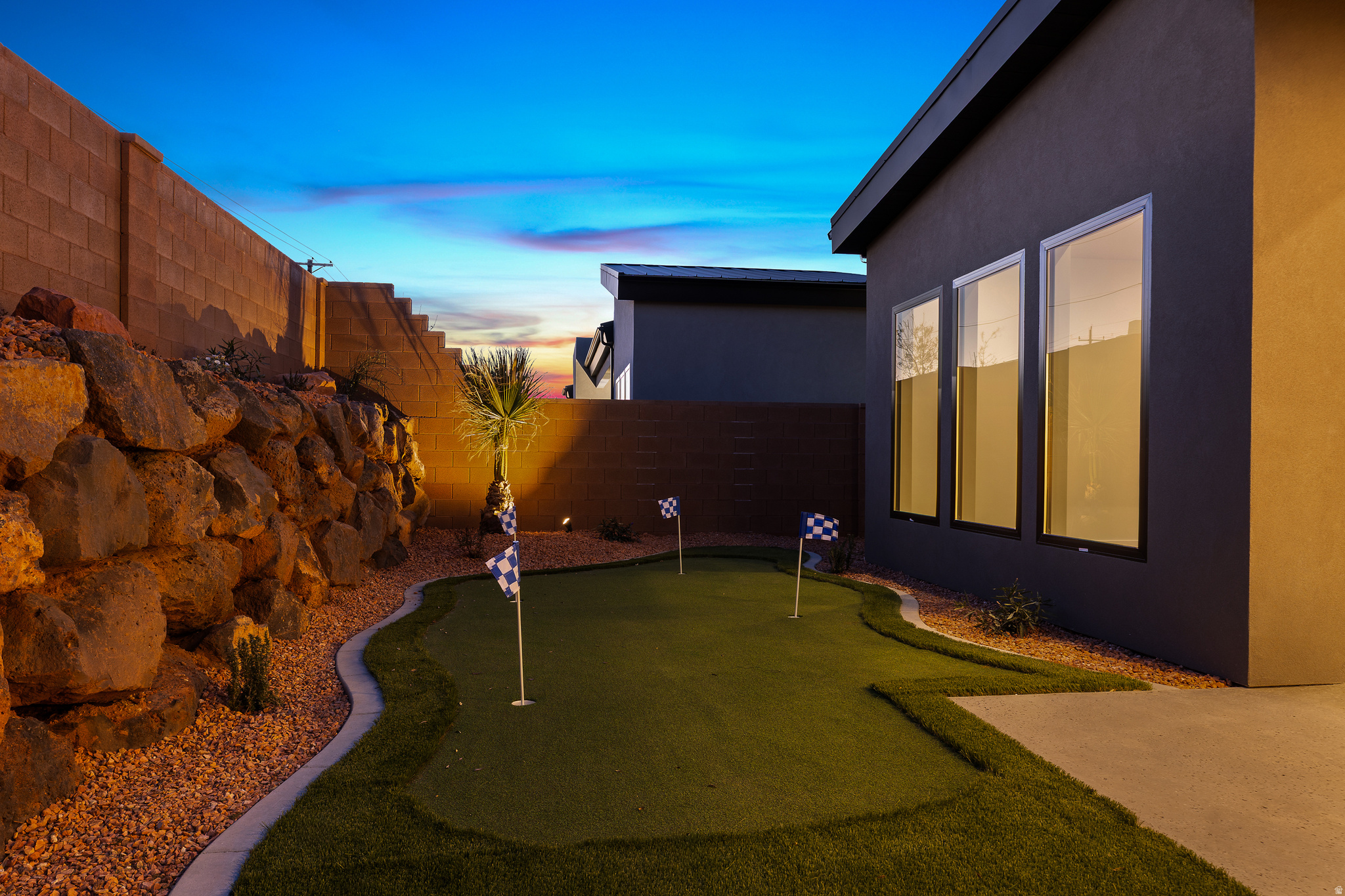 RED MOUNTAIN TERRACE - Residential