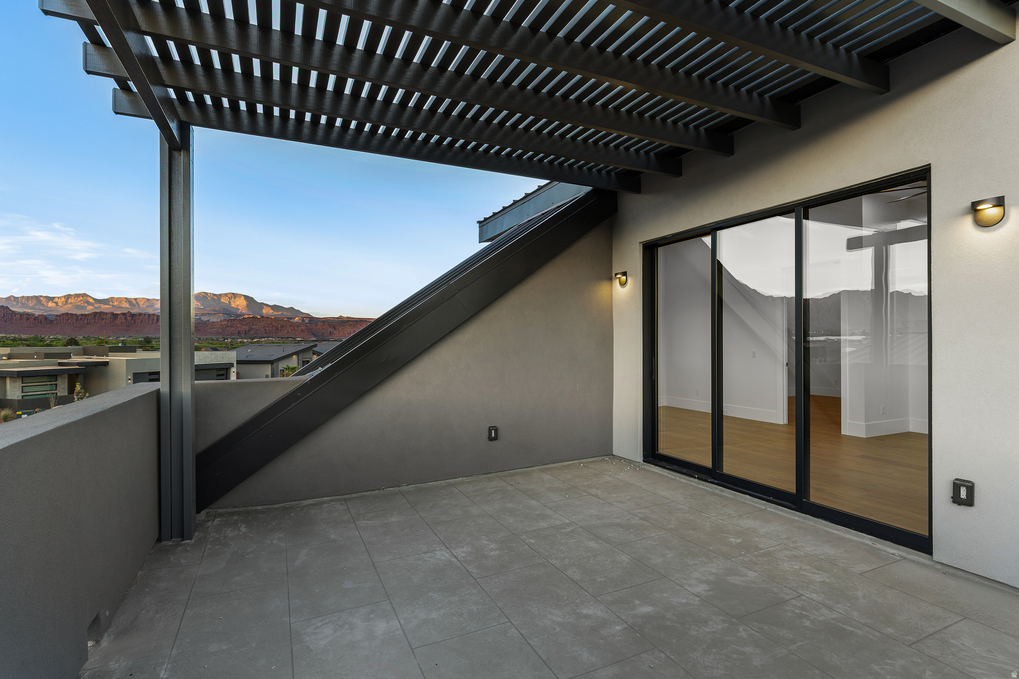 RED MOUNTAIN TERRACE - Residential