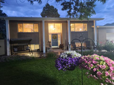 Tiny photo for 2329 E WOODCHUCK CIR, Sandy, UT 84093 (MLS # 2142359)