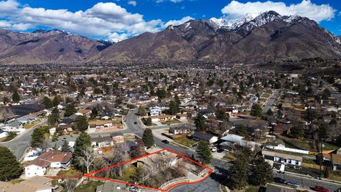 Tiny photo for 2329 E WOODCHUCK CIR, Sandy, UT 84093 (MLS # 2142359)