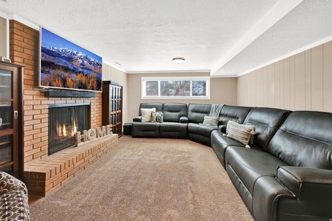 Tiny photo for 2329 E WOODCHUCK CIR, Sandy, UT 84093 (MLS # 2142359)